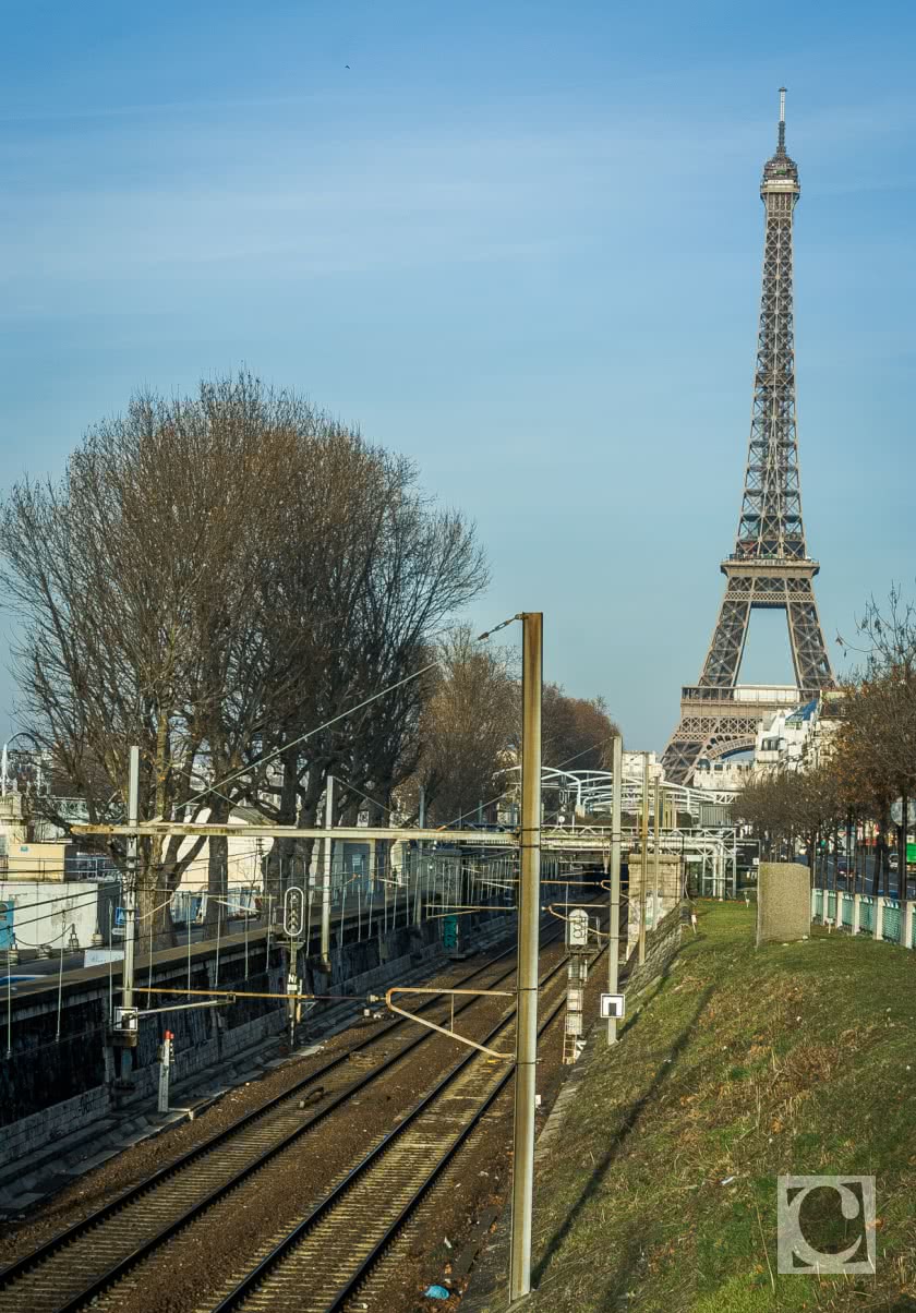 Paris – la Tour Eiffel et la ligne C du RER Paris – la Tour Eiffel et la ligne C du RER